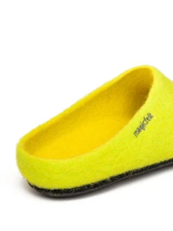 Filzpantoffel In Gelb -Outdoor Schritt Geschaft magicfelt filzpantoffel in gelb 5