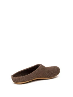 Filzpantoffel In Tiroler Bergschaf Braun -Outdoor Schritt Geschaft magicfelt filzpantoffel in tiroler bergschaf braun 3